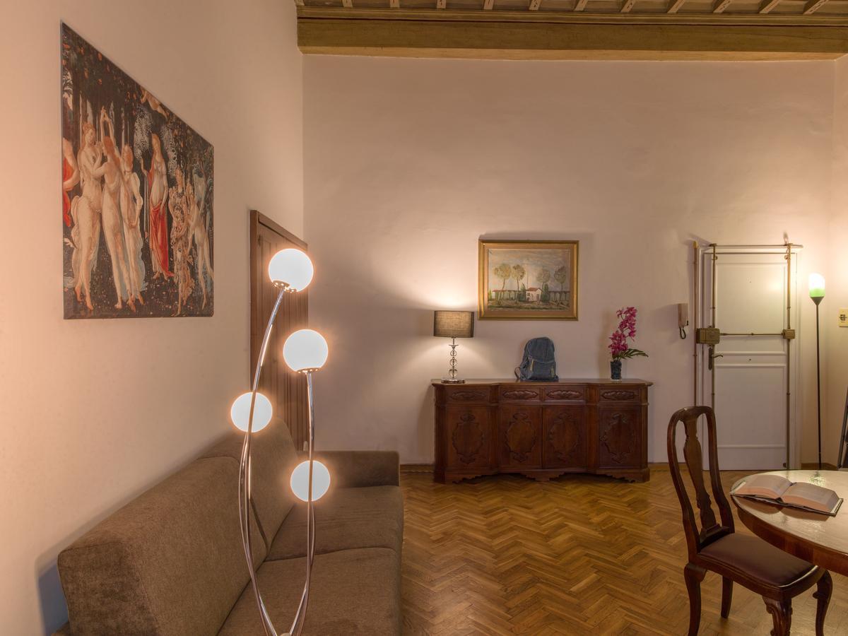 Coco Places Firenze Tornabuoni Apartment ภายนอก รูปภาพ